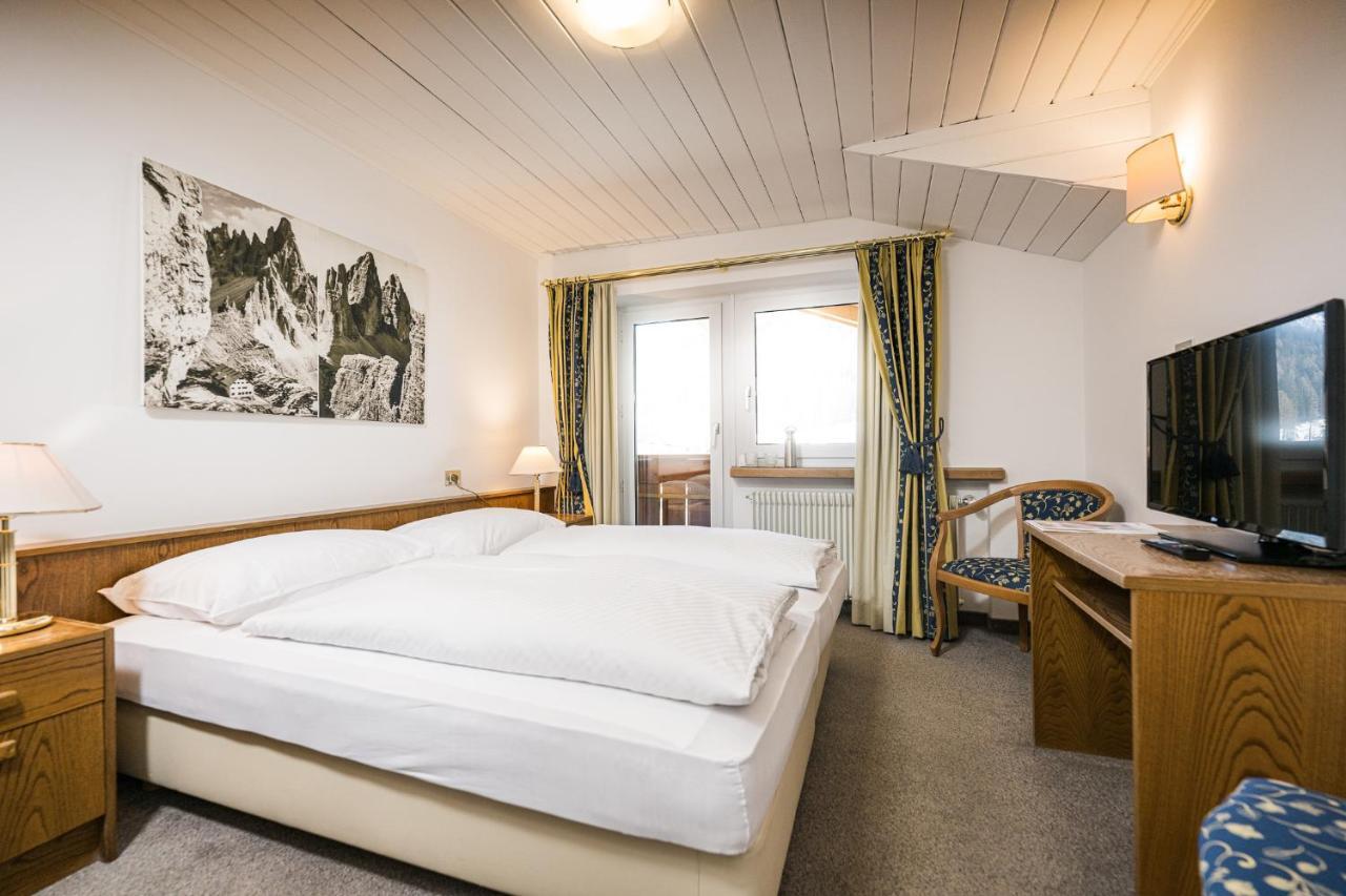 Hotel Waldheim Sexten Exterior foto